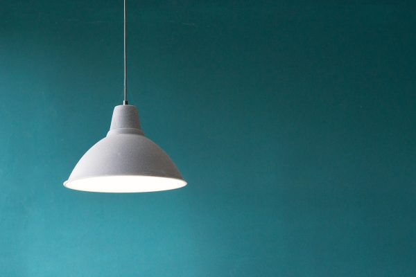 Steinhauer hanglamp kiezen en combineren met een zwarte spotjes